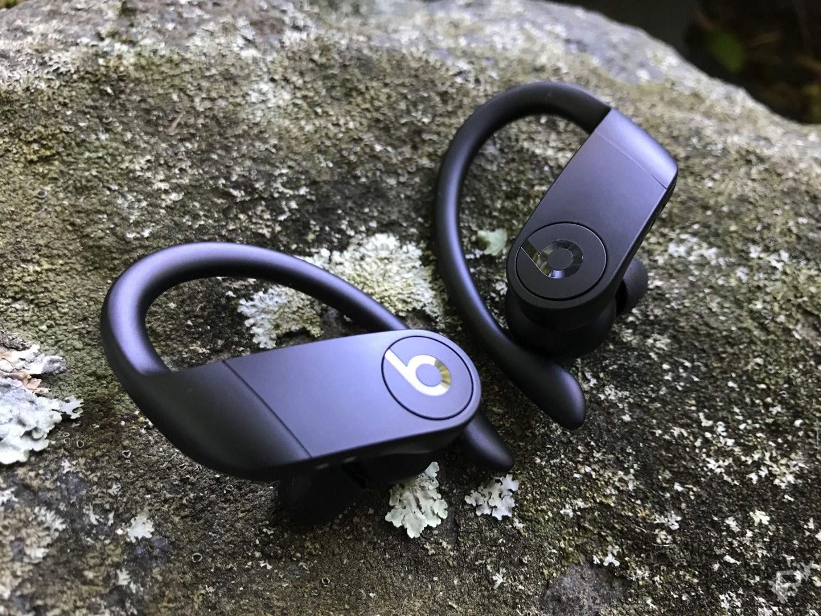 Powerbeats Pro真無(wú)線耳機(jī)實(shí)拍